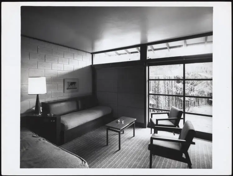 Mon Desir Hotel, Takapuna