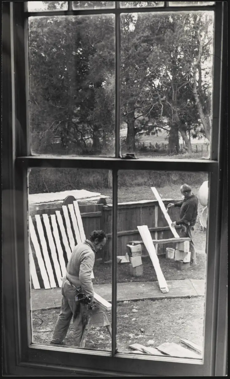 Community house gets a facelift, Manurewa, 1978
