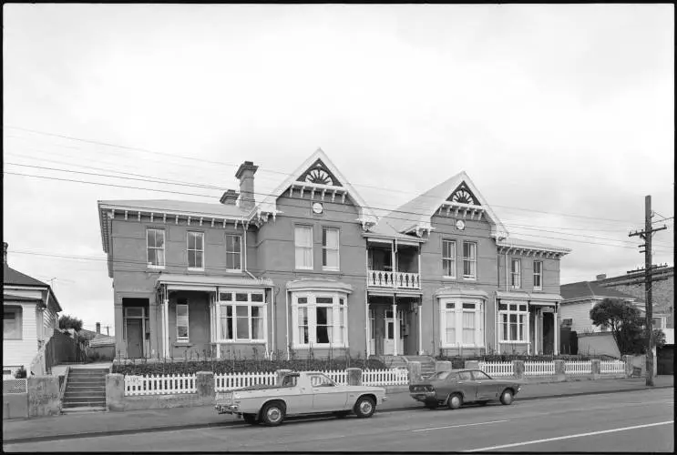Terraced houses, 203-209 Ponsonby Road, 1977