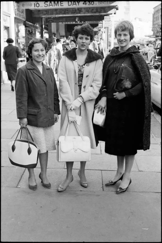 Street photo, Queen Street, Auckland, 1960