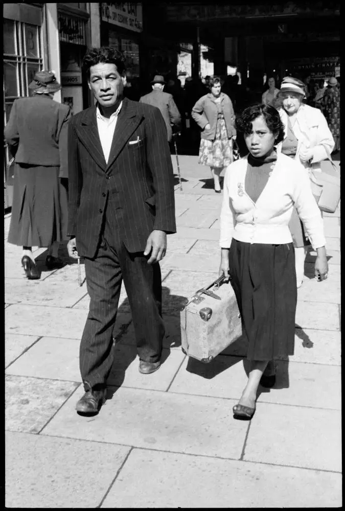 Street photo, Queen Street, Auckland, 1960