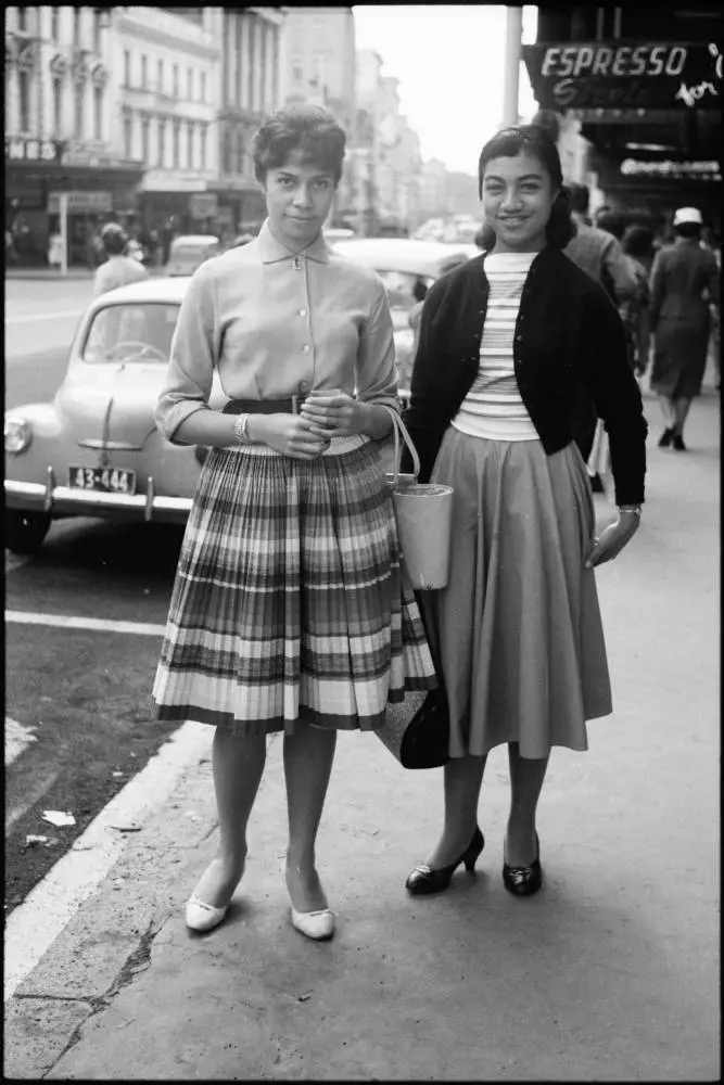 Street photo, Queen Street, Auckland, 1960