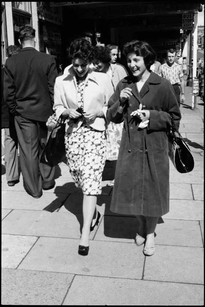 Street photo, Queen Street, Auckland, 1960