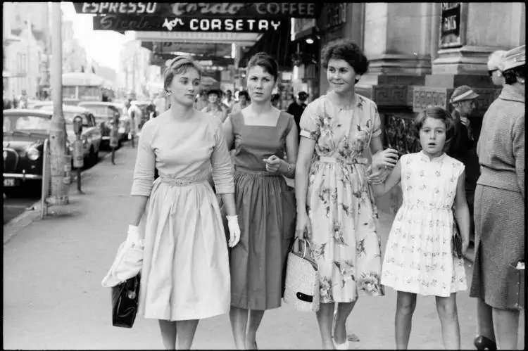 Street photo, Queen Street, Auckland, 1960