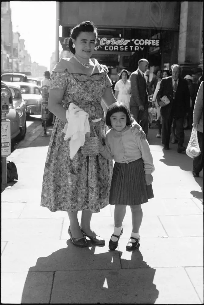 Street photo, Queen Street, Auckland, 1960