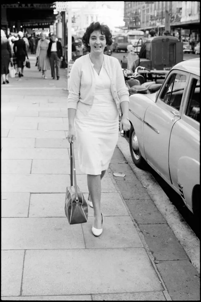 Street photo, Queen Street, Auckland, 1960