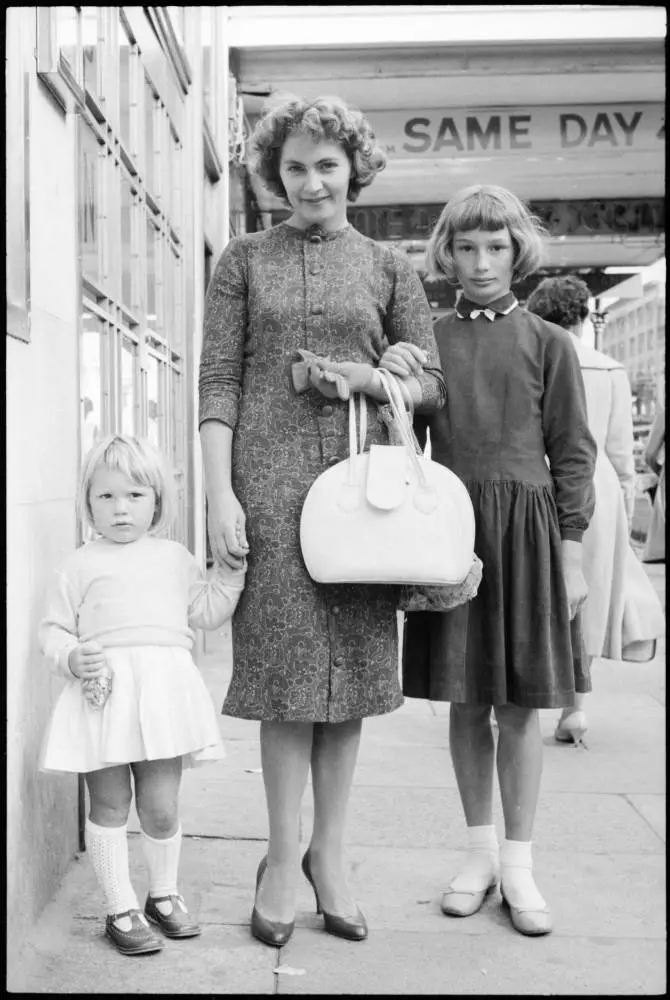 Street photo, Queen Street, Auckland, 1960