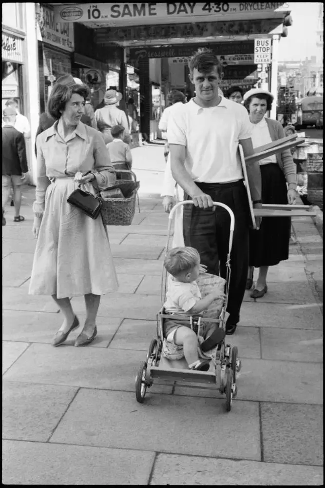 Street photo, Queen Street, Auckland, 1960