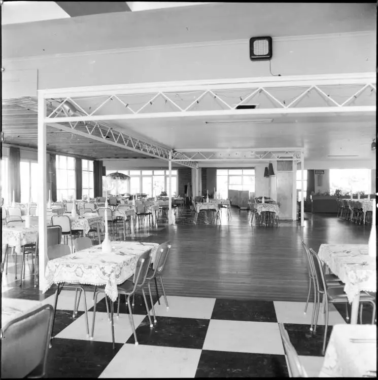 The Pinesong Restaurant, Green Bay, 1968