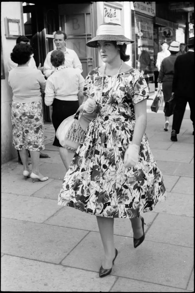 Street photo, Queen Street, Auckland, 1960