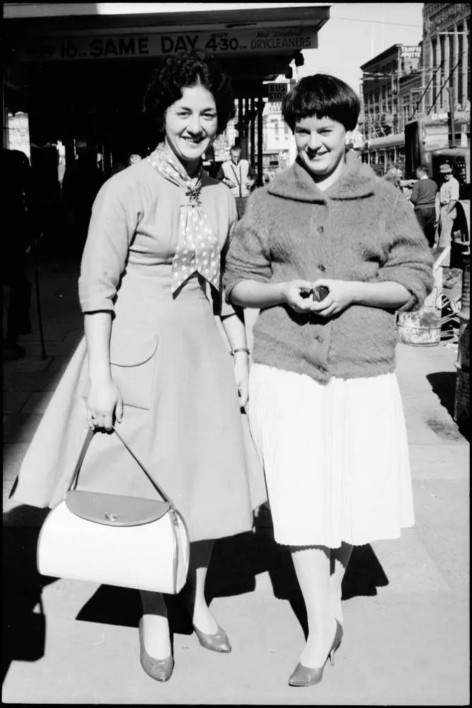 Street photo, Queen Street, Auckland, 1960