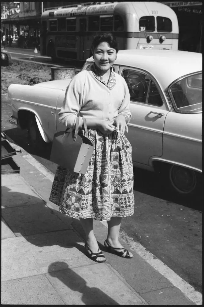 Street photo, Queen Street, Auckland, 1960