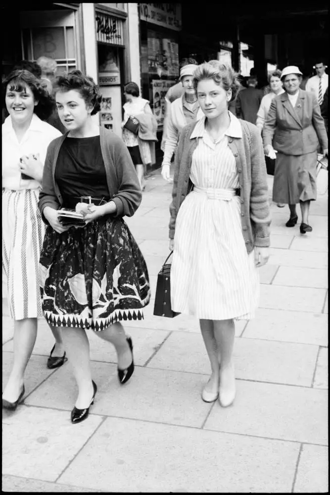 Street photo, Queen Street, Auckland, 1960