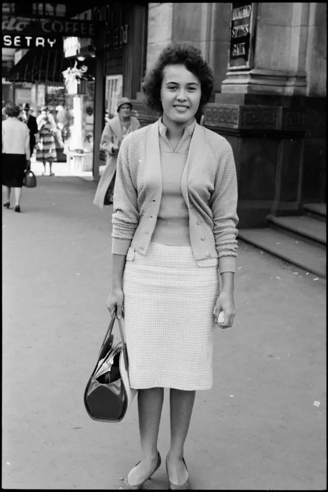 Street photo, Queen Street, Auckland, 1960