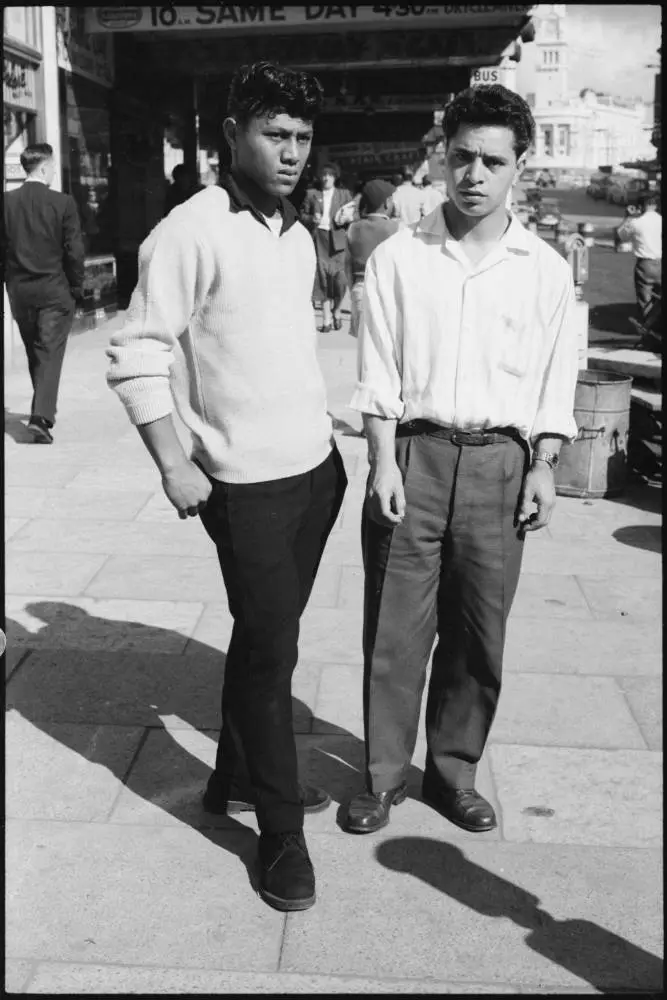 Street photo, Queen Street, Auckland, 1960