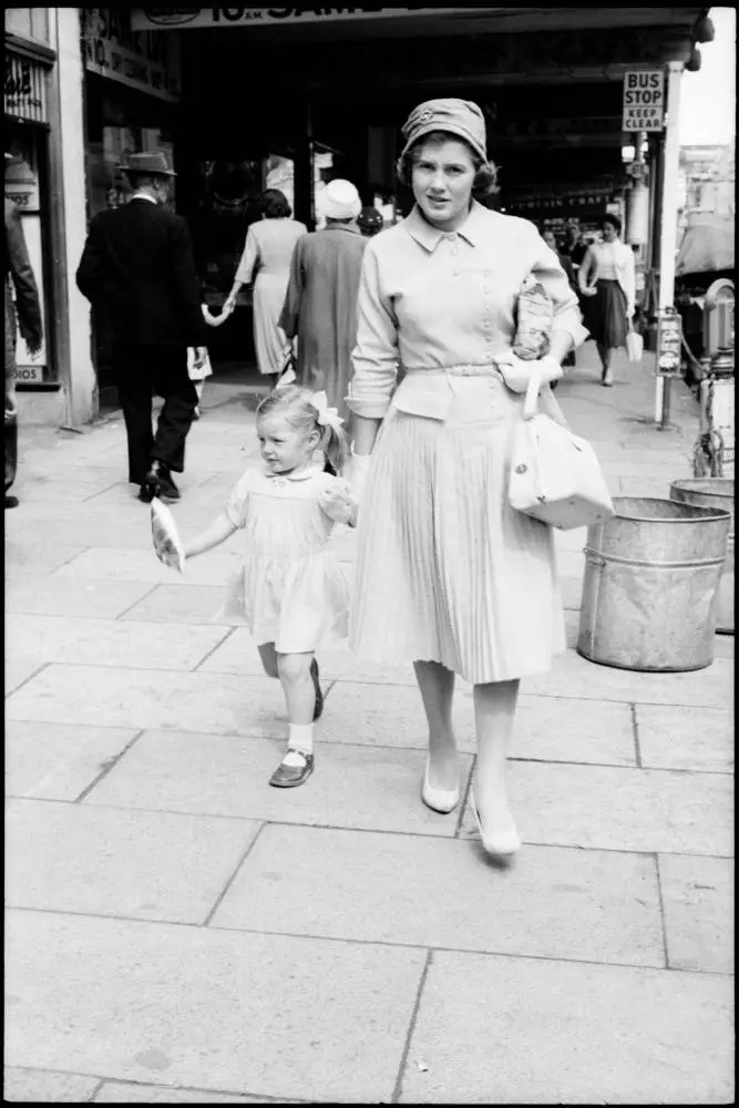 Street photo, Queen Street, Auckland, 1960