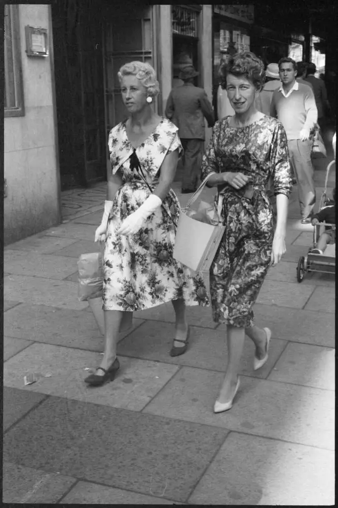 Street photo, Queen Street, Auckland, 1960