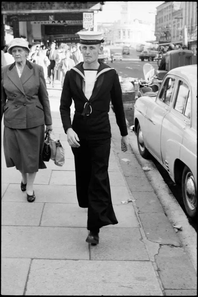 Street photo, Queen Street, Auckland, 1960