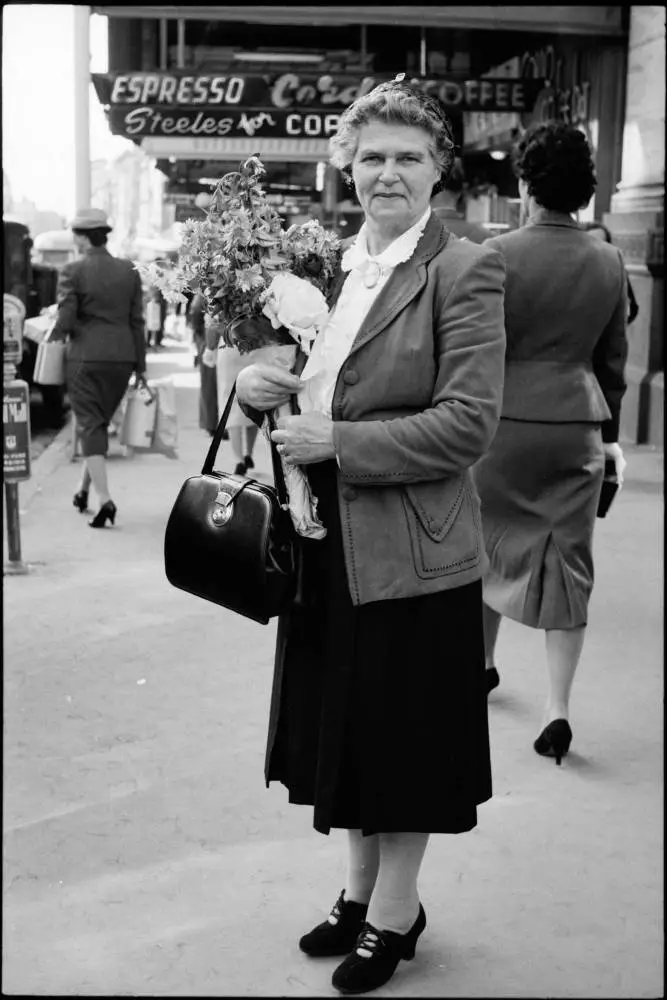 Street photo, Queen Street, Auckland, 1960