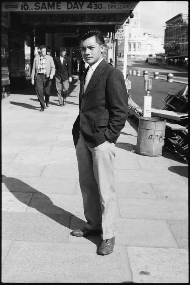 Street photo, Queen Street, Auckland, 1960