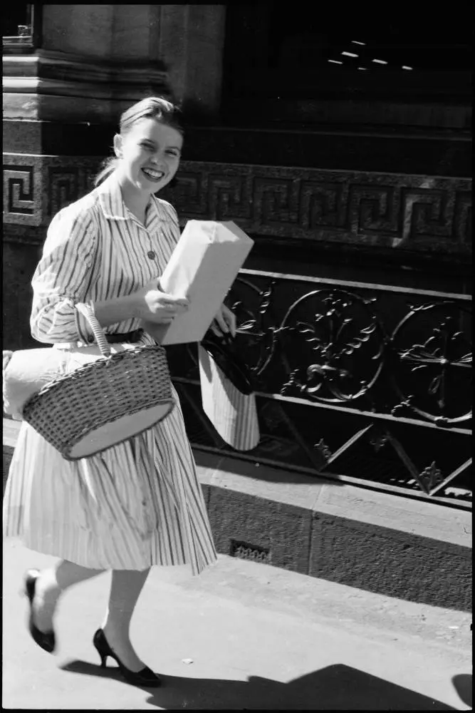 Street photo, Queen Street, Auckland, 1960