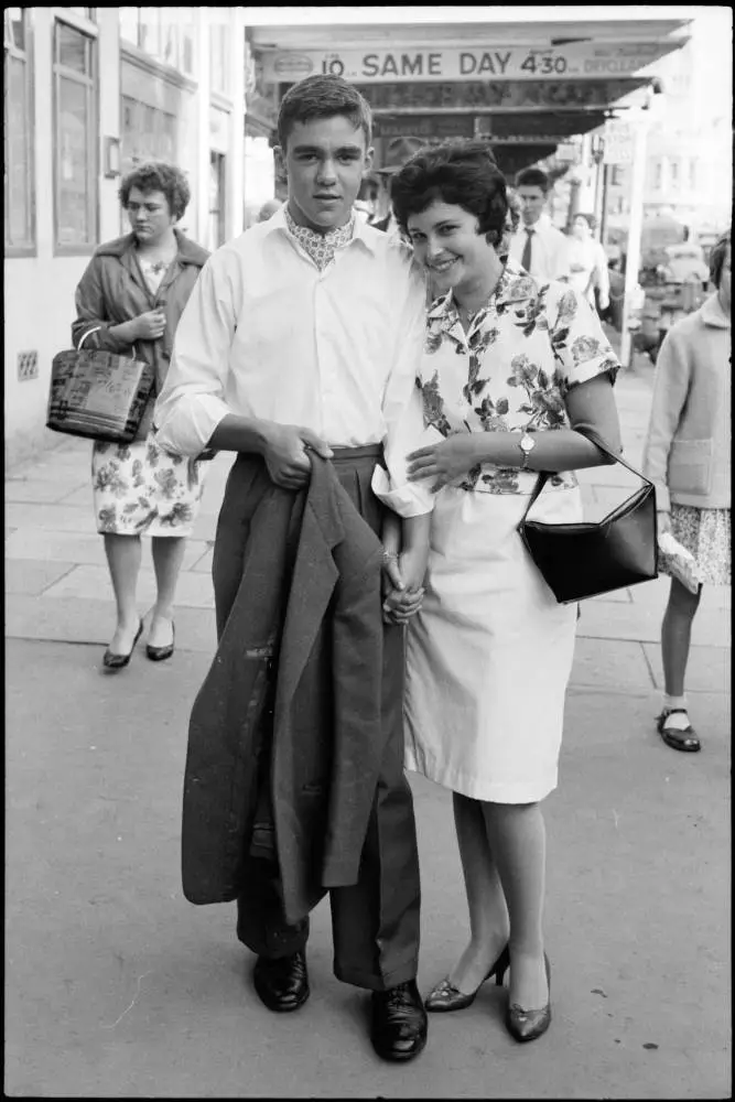 Street photo, Queen Street, Auckland, 1960