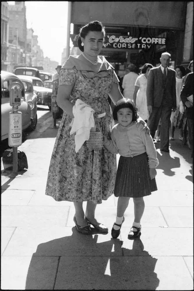 Street photo, Queen Street, Auckland, 1960