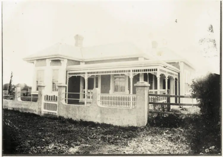 Mr Peterson's house, Mount Wellington, 1914