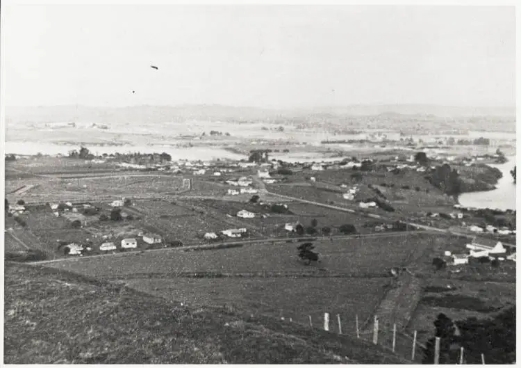 Panmure Basin from Mount Wellington, 1947