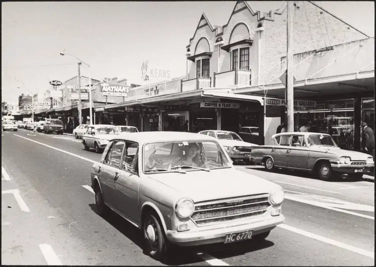 Roads wide enough for easy driving, Ōtāhuhu, 1979