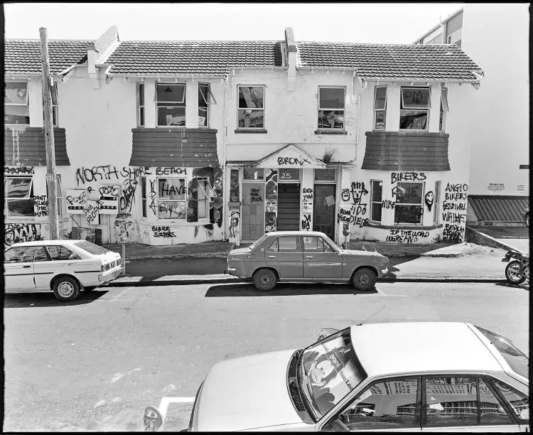 Mount Street graffiti, Auckland Central, 1990