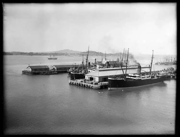 Auckland waterfront from Hobson Wharf, 1904