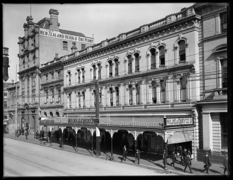 Milne and Choyce, Queen Street, Auckland Central, 1913