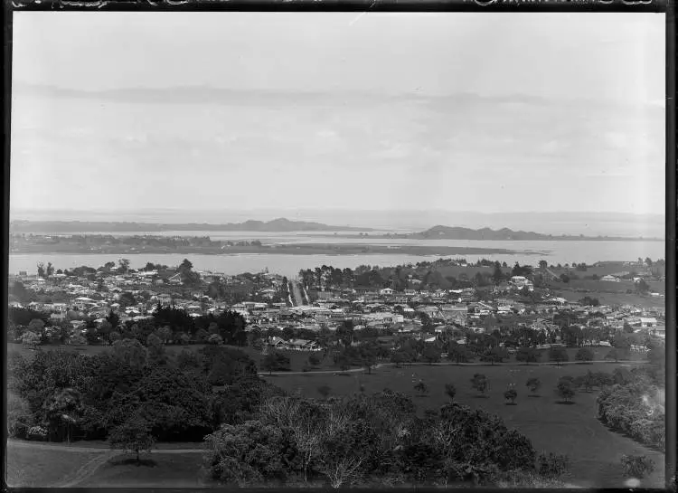 Onehunga and Mangere viewed from One Tree Hill, 1926