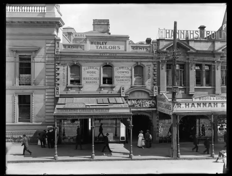 Shops in Queen Street, Central Auckland, 1916