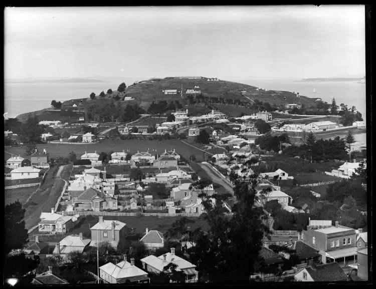 North Head from Mount Victoria, Devonport, 1904