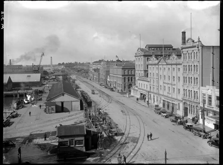 Buildings on Quay Street, Auckland Central, 1924