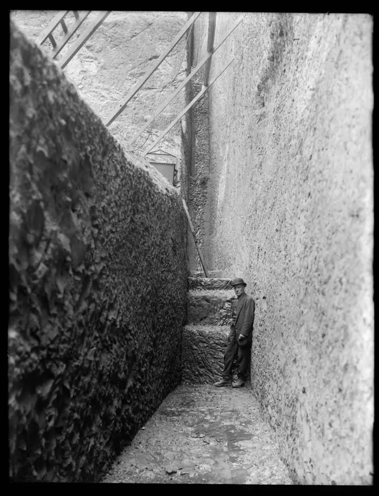 Cut off trench, Upper Nihotupu Dam construction, 1923