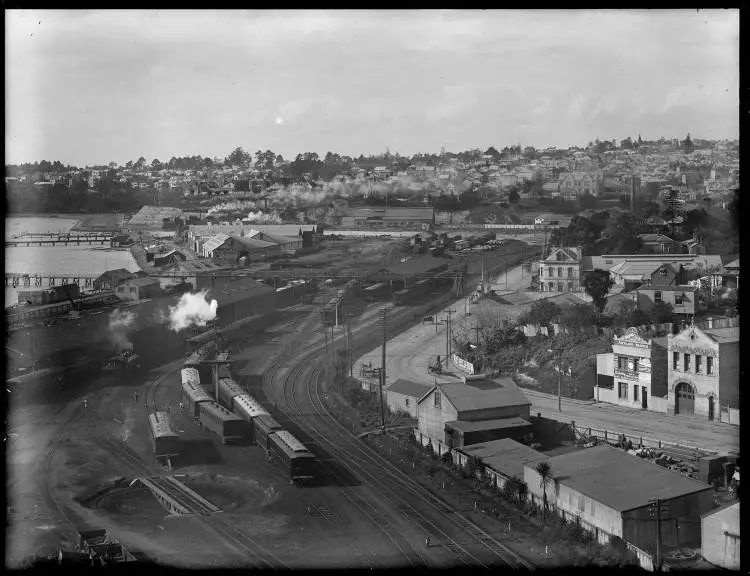 Railway yards in Beach Road, Auckland Central, 1906