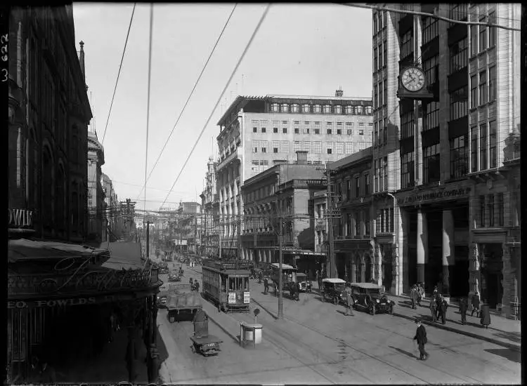 Queen Street, Auckland Central, 1925
