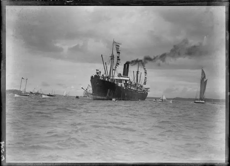 Flagship of the Auckland Regatta, SS Atua, 1900