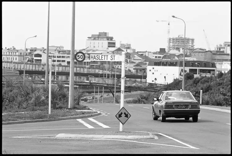 Ian McKinnon Drive, Auckland, 1989