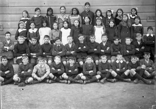 Martinborough School children