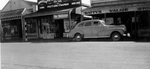 Car outside Batty's shop, Greytown