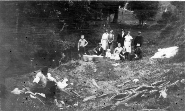 Hangi at Te Whiti