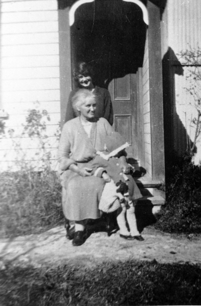 Agnes and Margaret Johnston, Tinui : photograph