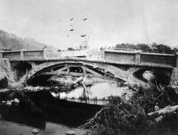 ANZAC Memorial bridge, Kaiparoro : Photograph "12"