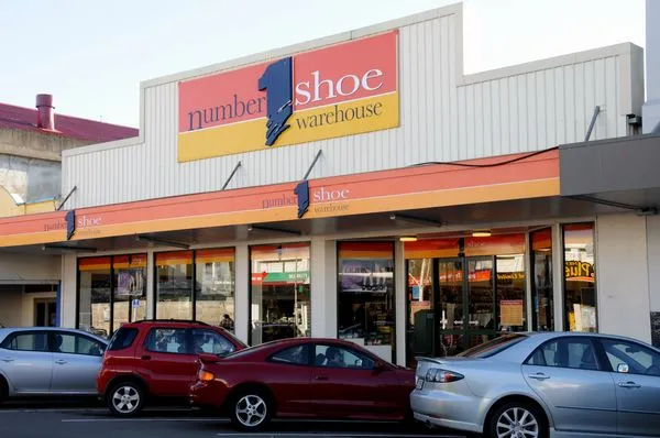 Number 1 Shoe Warehouse : digital image