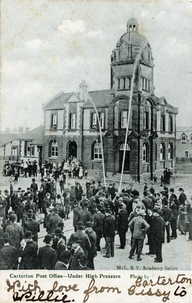 Carterton Post Office - under high pressure : postcard