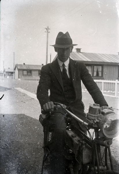 Man on motorcycle, Featherston Camp : digital image